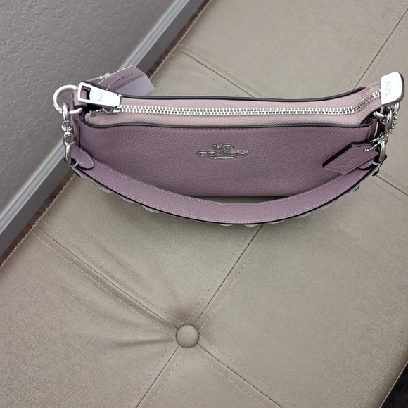 Teri Shoulder Bag With Floral Applique - NWT - Picture 15 of 16